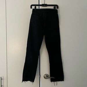 MOTHER Insider Crop Step Fray in Black